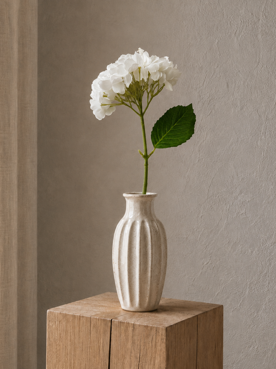 Large white hydrangea <br> -Master Carton: 24 pcs