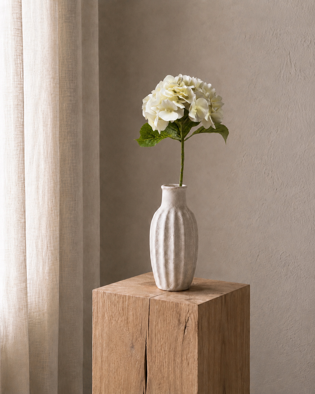Cream Hydrangea <br> Master Carton: 24 pcs
